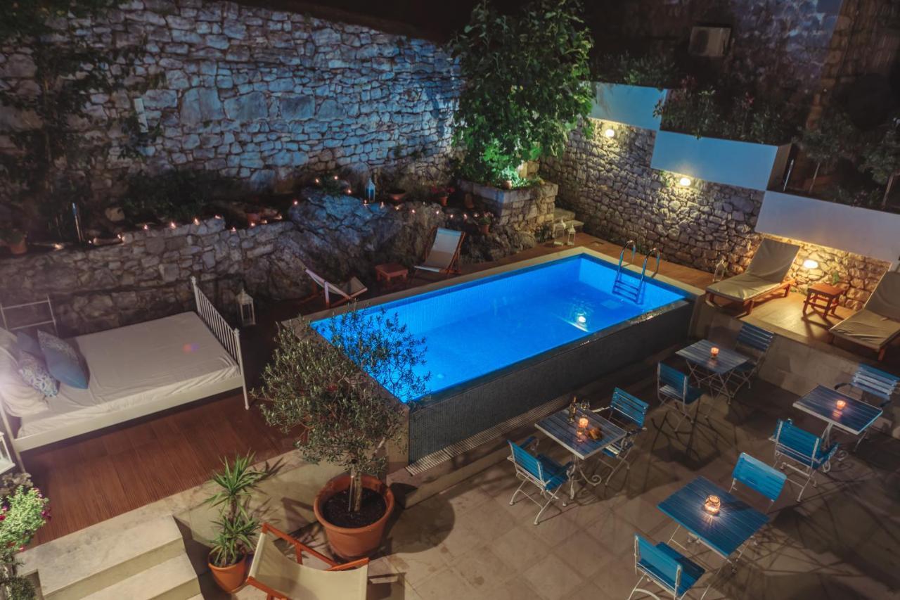 Boutique Hotel Capitano Herceg Novi Exteriör bild