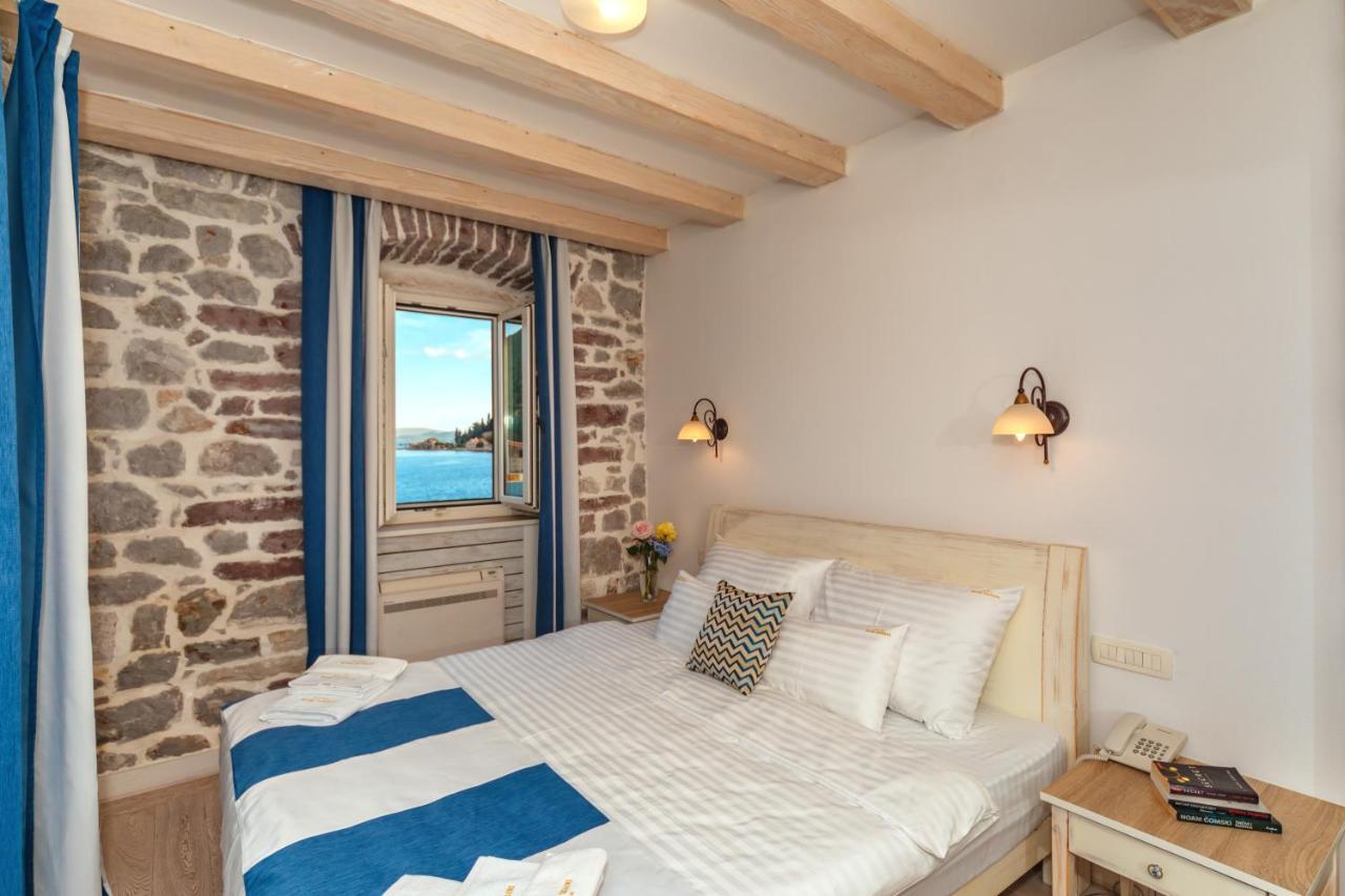 Boutique Hotel Capitano Herceg Novi Exteriör bild