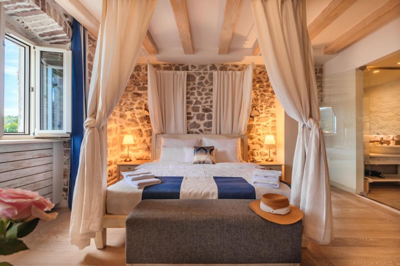 Boutique Hotel Capitano Herceg Novi Exteriör bild