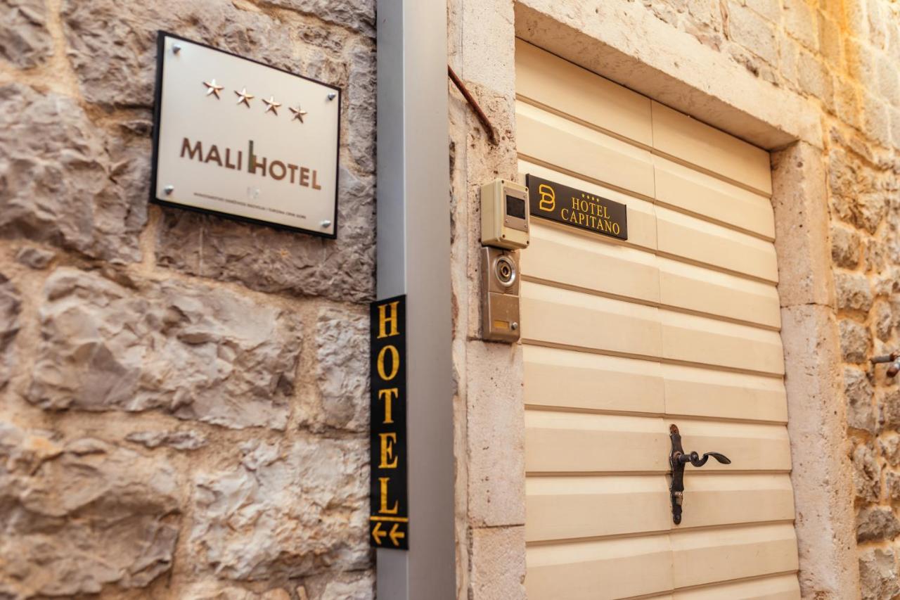 Boutique Hotel Capitano Herceg Novi Exteriör bild
