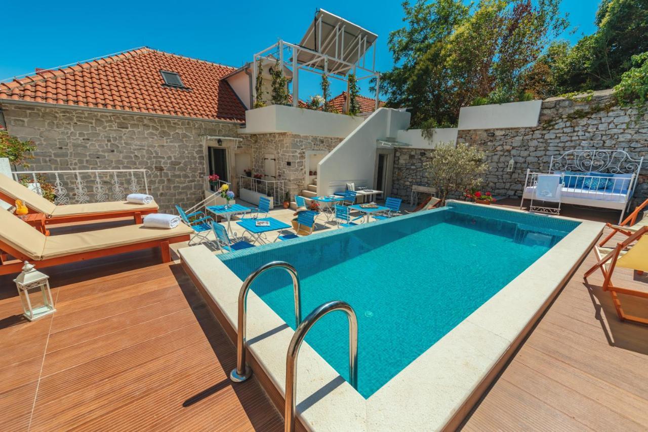 Boutique Hotel Capitano Herceg Novi Exteriör bild