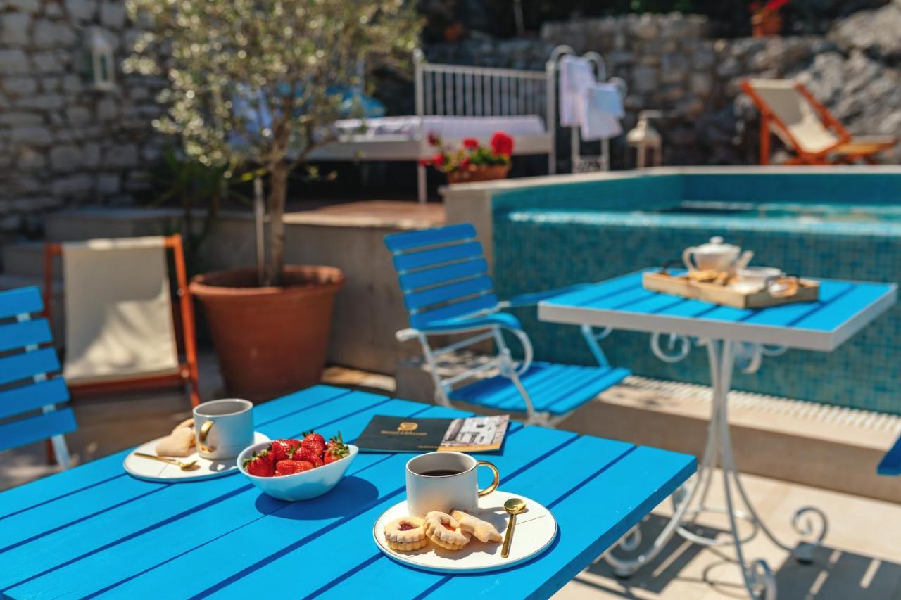 Boutique Hotel Capitano Herceg Novi Exteriör bild