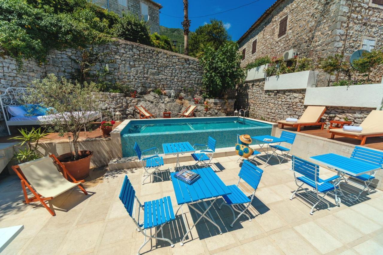 Boutique Hotel Capitano Herceg Novi Exteriör bild